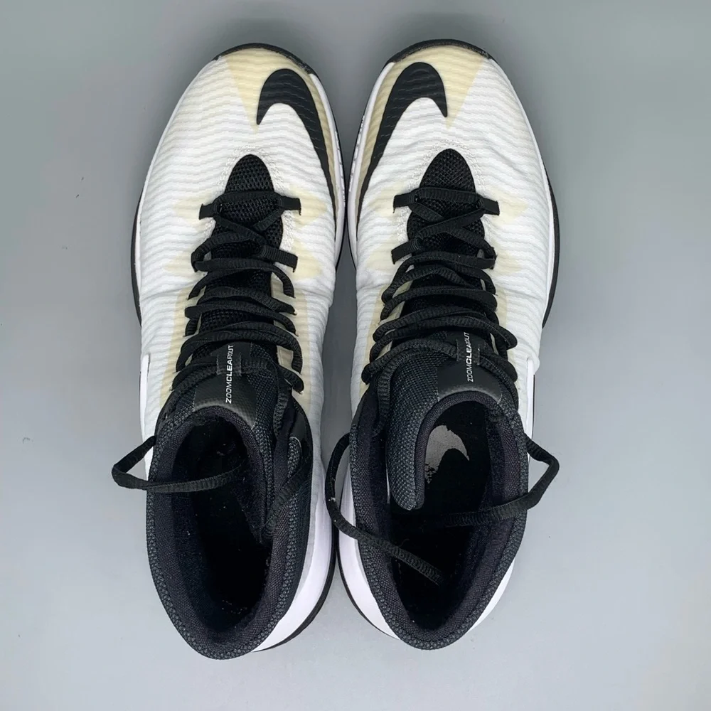 Nike Zoom Out Clear Out Basketball Shoes 844372-001 Men’s‎ Sz 10.5